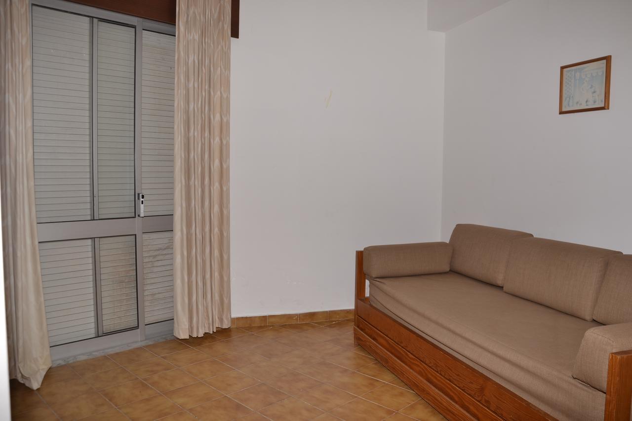 Squash Club Apartamentos Portimão Exteriör bild
