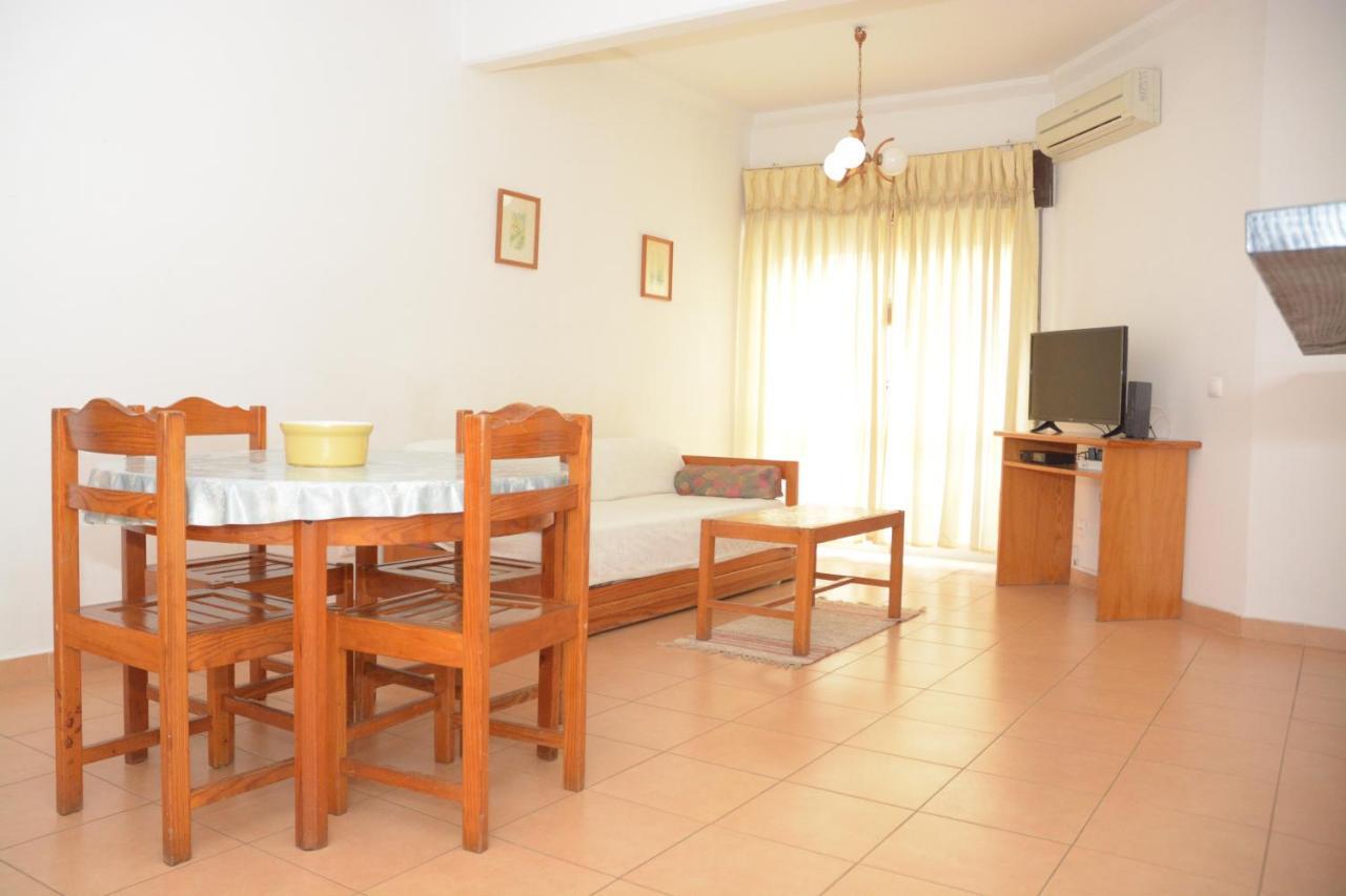 Squash Club Apartamentos Portimão Exteriör bild